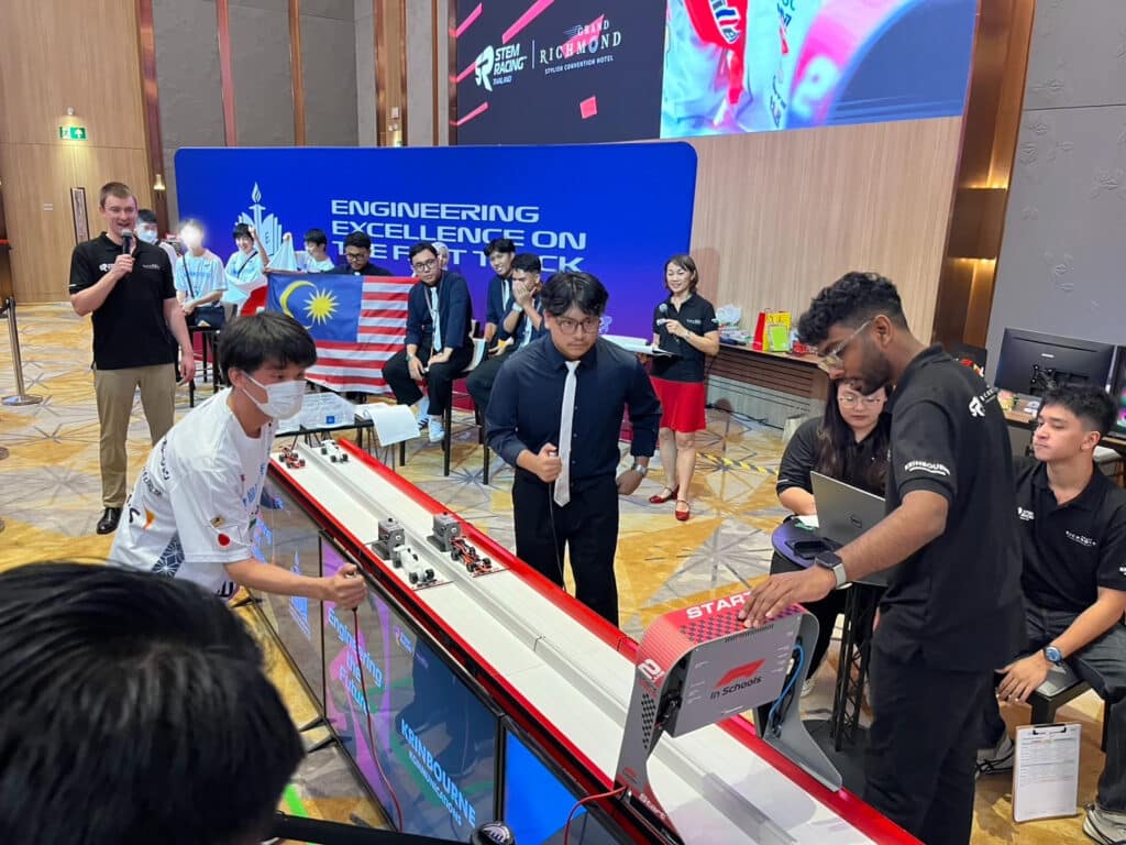 launch competition between Sakura racing and malaysia team